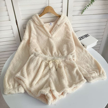 Set: Übergroßer Kapuzenpullover mit schlichtem Bärenohrenmuster + Shorts mit elastischer Taille