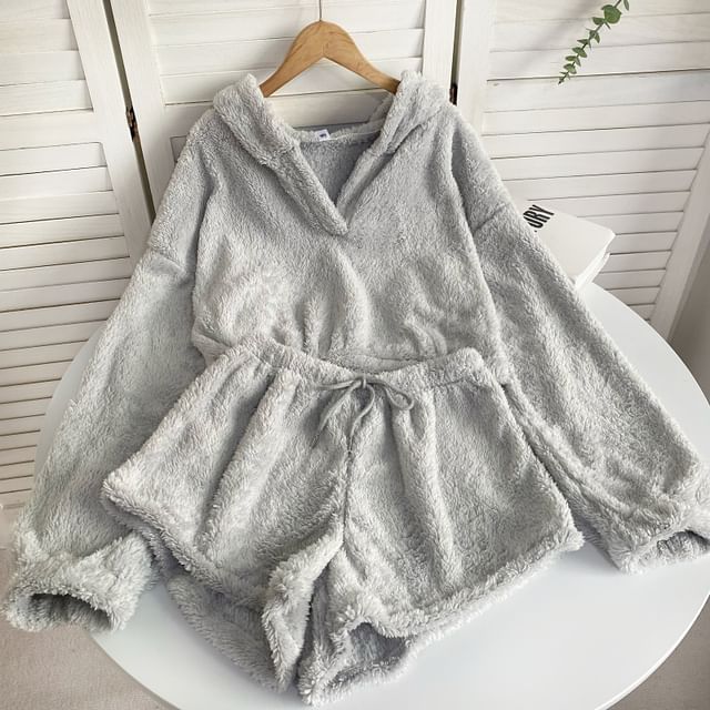 Set: Übergroßer Kapuzenpullover mit schlichtem Bärenohrenmuster + Shorts mit elastischer Taille