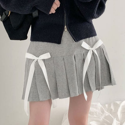 Mini Ribbon-Trimmed Low-Rise Pleated Skirt