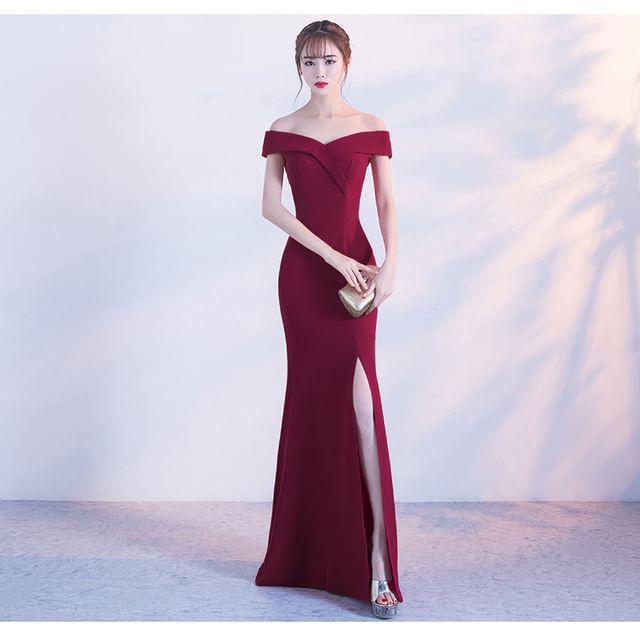 Off-Shoulder Plain Side-Slit Mermaid Evening Gown