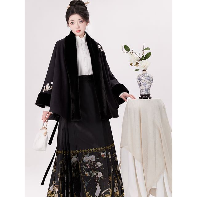 Traditional Chinese Embroidered Open Front Cape / High Waist Maxi A-Line Skirt / Long-Sleeve Blouse / Set