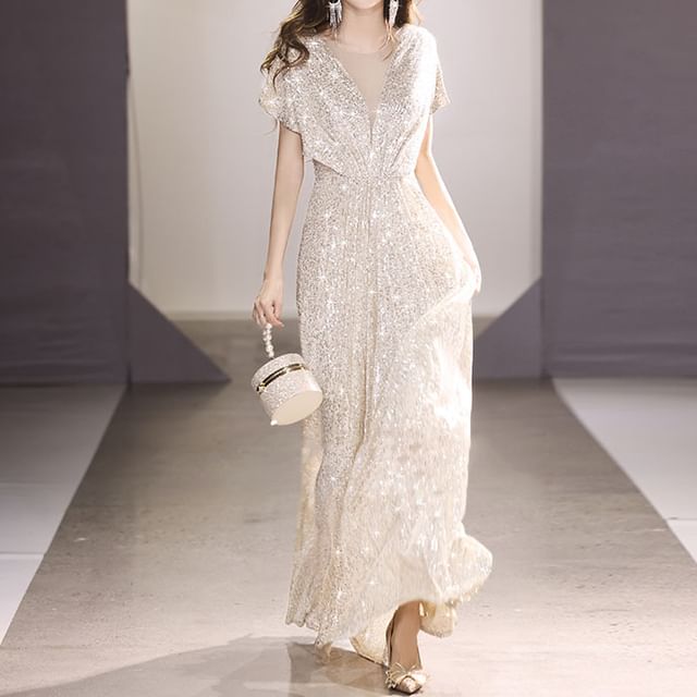 A-Line Short-Sleeve Sequin Gown Plain V-Neck Evening
