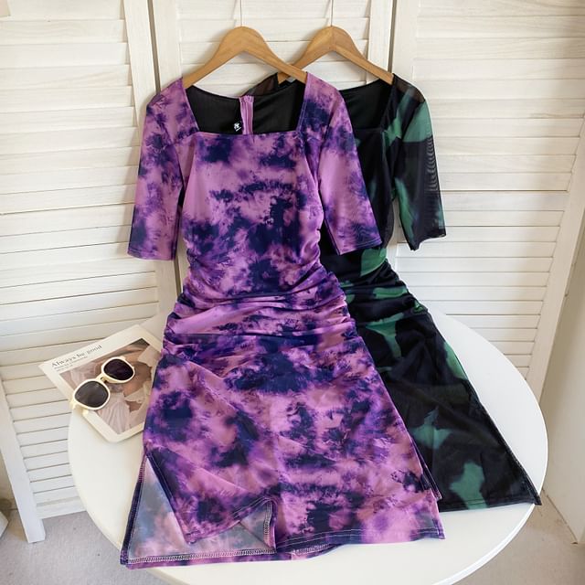 Short-Sleeve Square Neck Tie Dye Ruched Slit Midi Sheath Dress