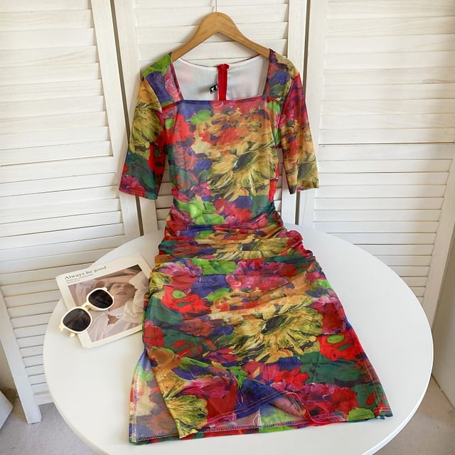 Short-Sleeve Square Neck Tie Dye Ruched Slit Midi Sheath Dress