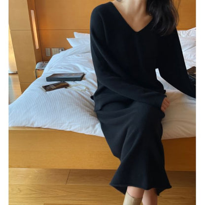V-Neck Sweater and Knit Pencil Skirt Set