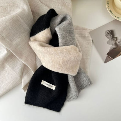 Color Block Knit Scarf