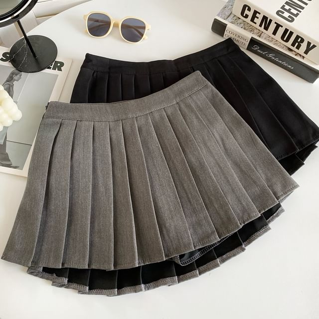 Mid Rise Plain Pleated Mini A-Line Skirt