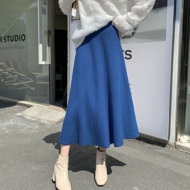 High-Rise Solid Midi A-Line Knit Skirt with Crew Neck Sweater