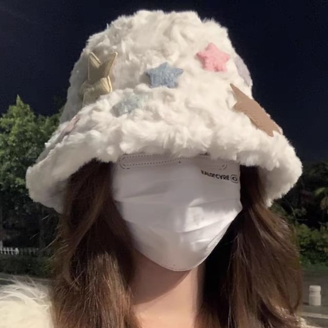 Star Applique Fleece Bucket Hat