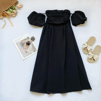 Schulterfreies, schlichtes, gerüschtes Midi-A-Linien-Kleid mit Puffärmeln