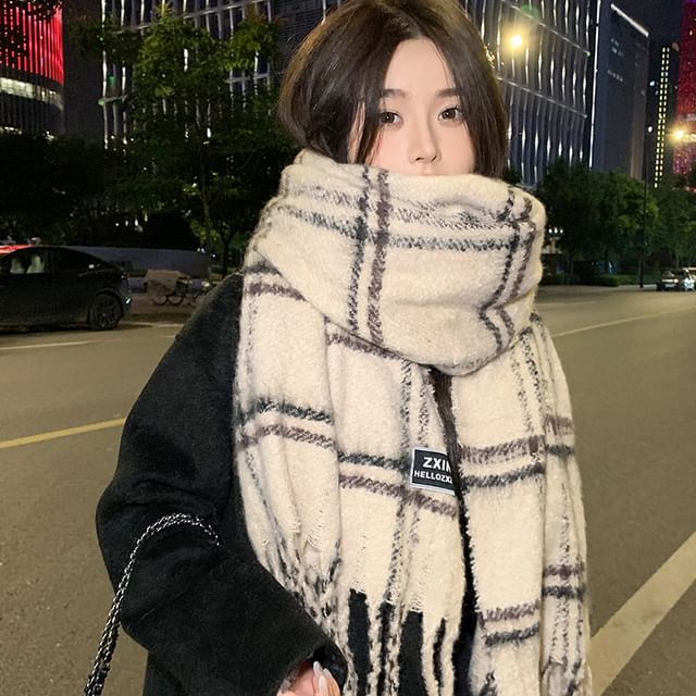 Plaid Scarf Tasseled