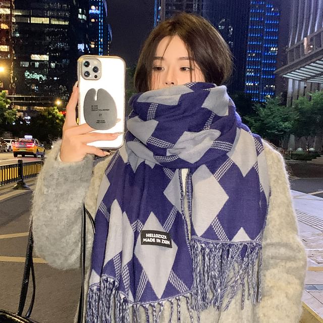 Print Tasseled Argyle Scarf
