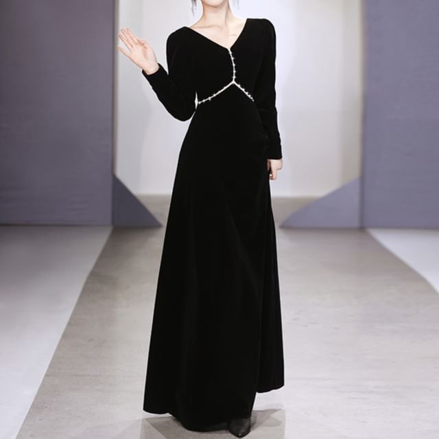 Long-Sleeve V-Neck Contrast Trim A-Line Evening Gown