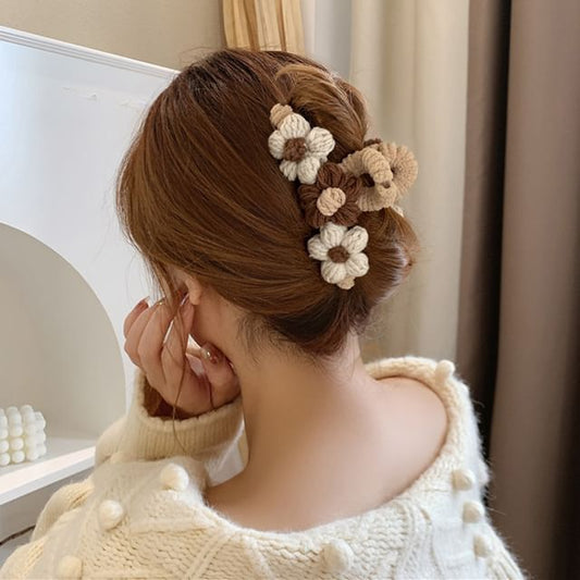 Floral Yarn Hair Clamp