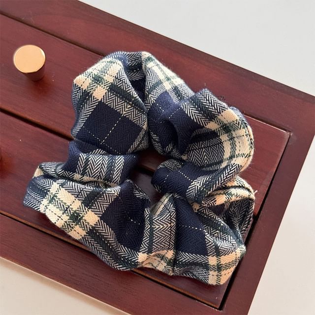 Plaid Scrunchie