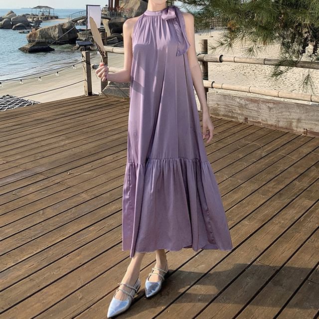 Sleeveless Crewneck Plain Maxi A-Line Dress