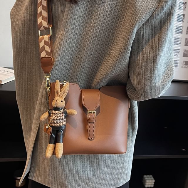Faux Leather Bucket Bag / Bag Charm / Set – SpreePicky