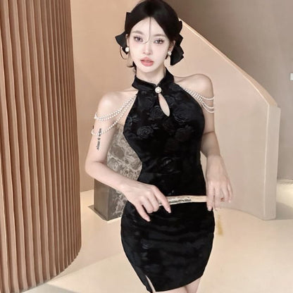 Halter Neck Stand Collar Floral Jacquard Cutout Slit Velvet Mini Bodycon Qipao / Faux Pearl Layered Chain / Set