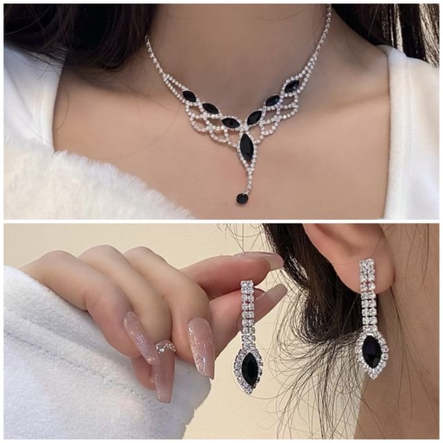 Earring / Rhinestone Pendant Necklace Drop