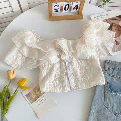 Kurzärmliges Crop-Top mit U-Ausschnitt und Rüschenbesatz