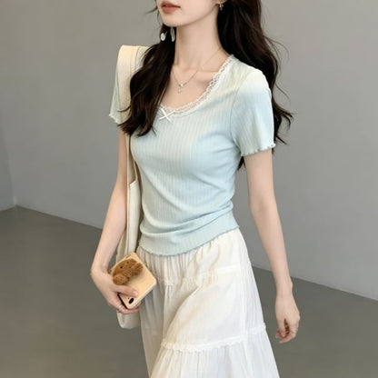 Scoop Neck Lace-Trim Crop Tee Slim Fit