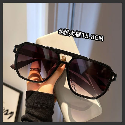 Oversized Frame Sunglasses