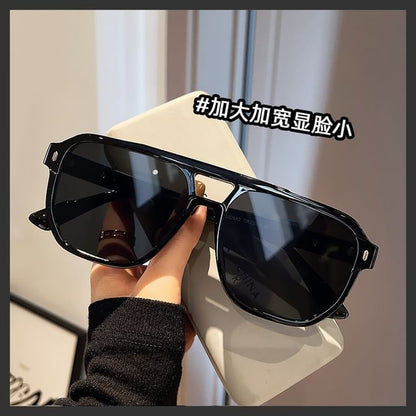 Oversized Frame Sunglasses
