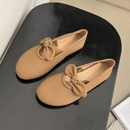 Plain Bow Accent Faux Leather Mary Jane Flats