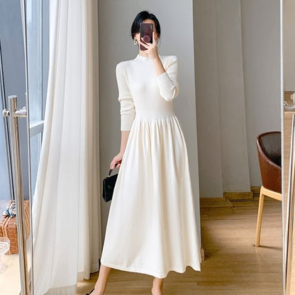 Long-Sleeve Crew Neck Plain Knit Midi A-Line Dress