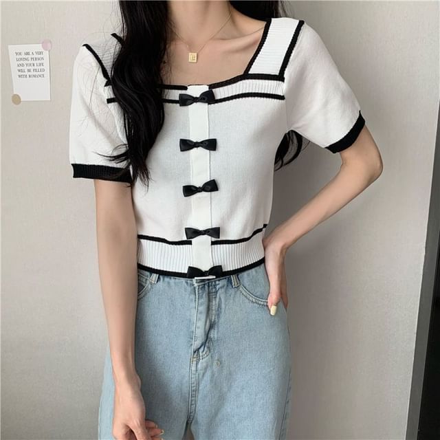 Short-Sleeve Square Neck Bow Knit Top