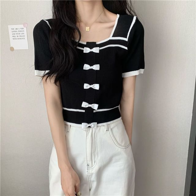 Short-Sleeve Square Neck Bow Knit Top