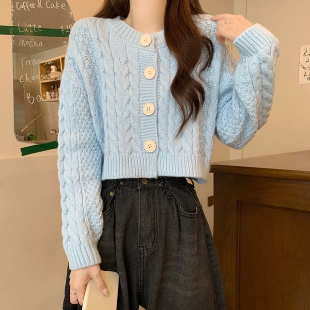 Plain Cable-Knit Cropped Cardigan