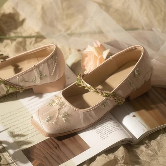 Chaussures Mary Jane à bout carré et broderies florales