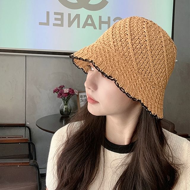 Contrast Trim Woven Bucket Hat