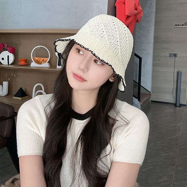 Contrast Trim Woven Bucket Hat