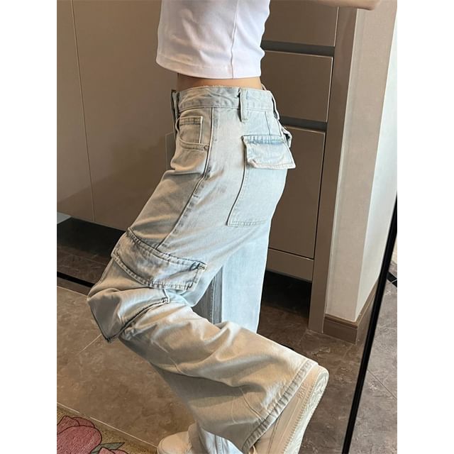 Low Rise Washed Wide Leg Cargo Jeans