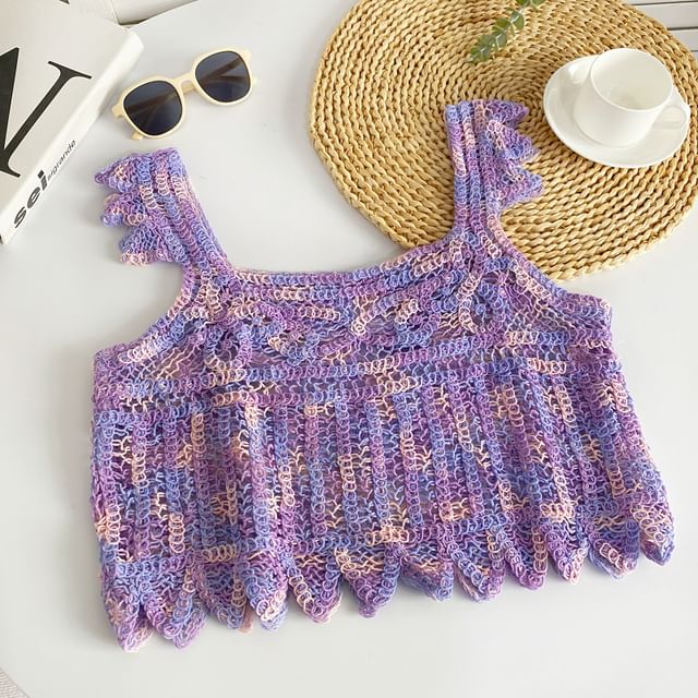 Haut court sans manches en crochet