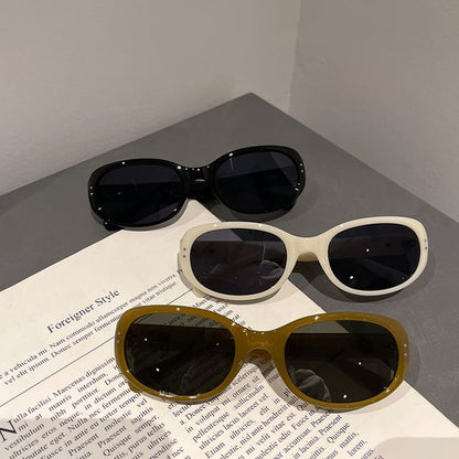 Vintage Oval Sunglasses