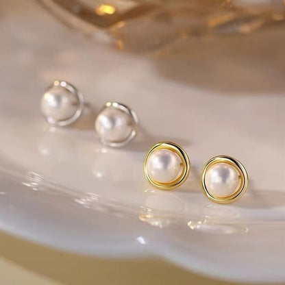 Faux Pearl Ear Stud