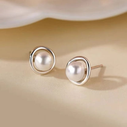 Faux Pearl Ear Stud