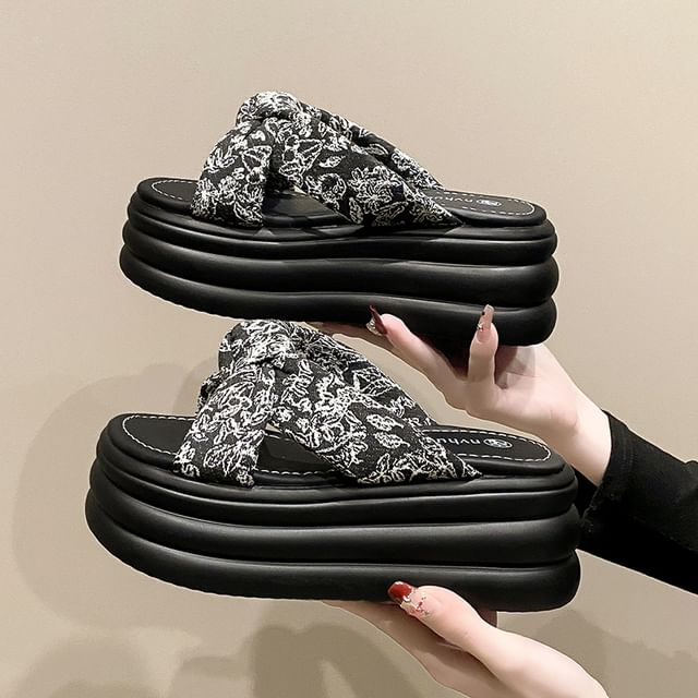 Platform Floral Patterned Slide Sandals