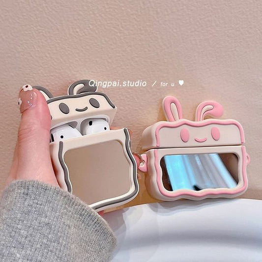 Rabbit AirPods / Pro Earphone Case Skin