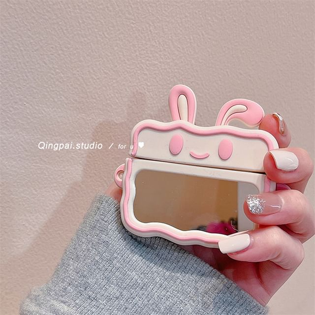 Rabbit AirPods / Pro Earphone Case Skin