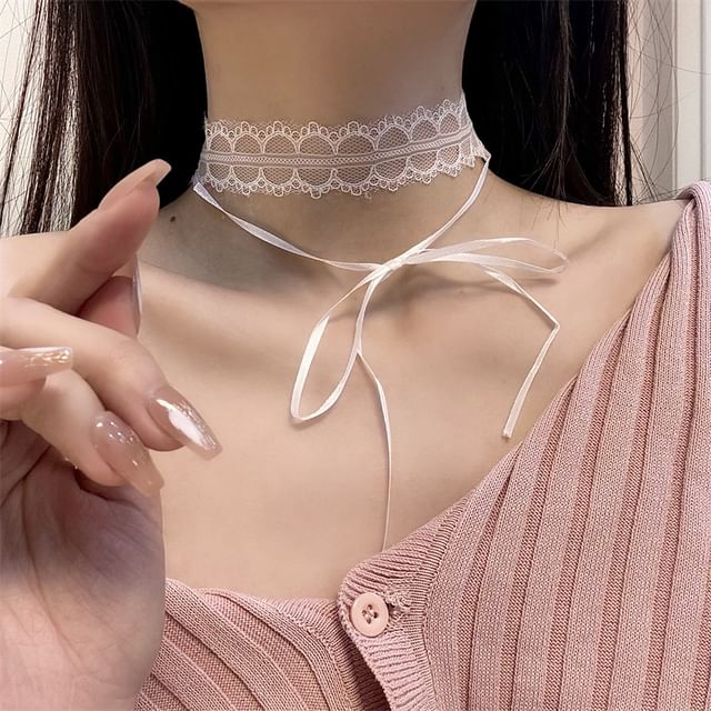 Ribbon Lace Choker
