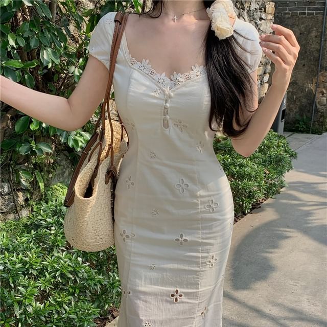 Cap-Sleeve V-Neck Plain Lace Panel Buttoned Eyelet Mini A-Line Dress / Maxi Mermaid Dress