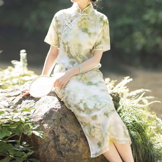 Short-Sleeve Floral Print Midi Qipao