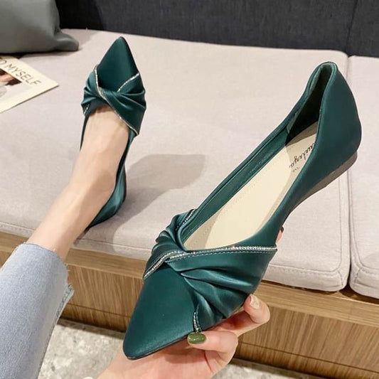 Pointed-Toe Rhinestone Flats Bow