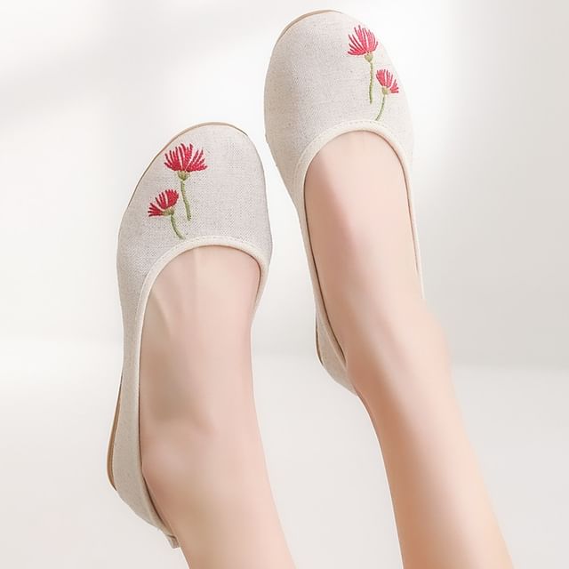 Embroidered Flats Flower