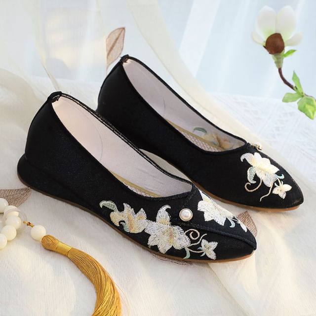 Flats Embroidered Flower
