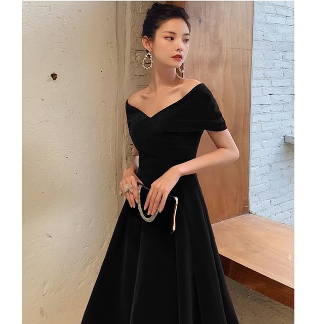 Short-Sleeve Off Shoulder Plain Ruched A-Line Evening Gown / Cocktail Dress
